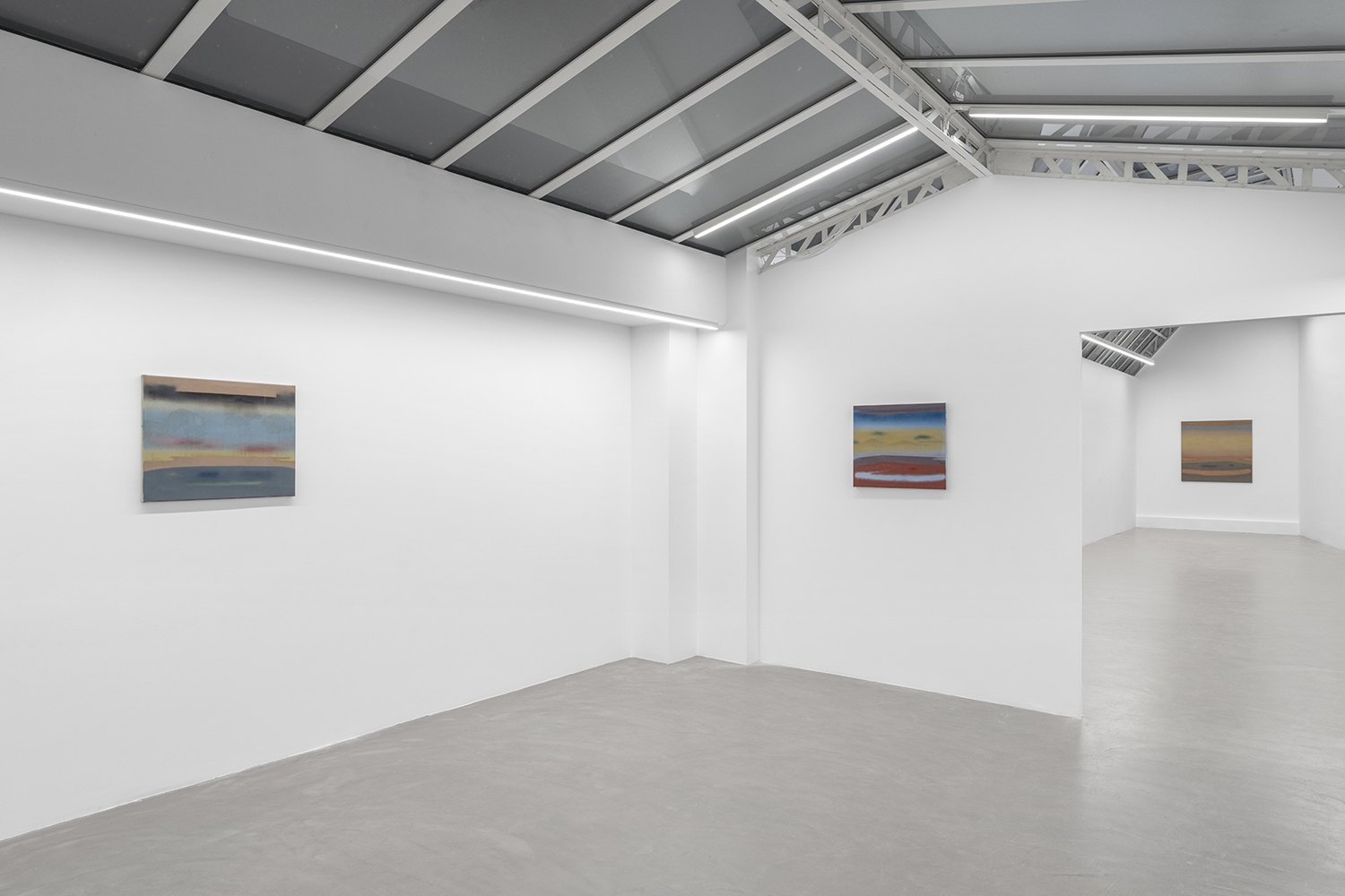 Vue d’installation de The Nature of Light, Bremond Capela, Paris, France, 2026